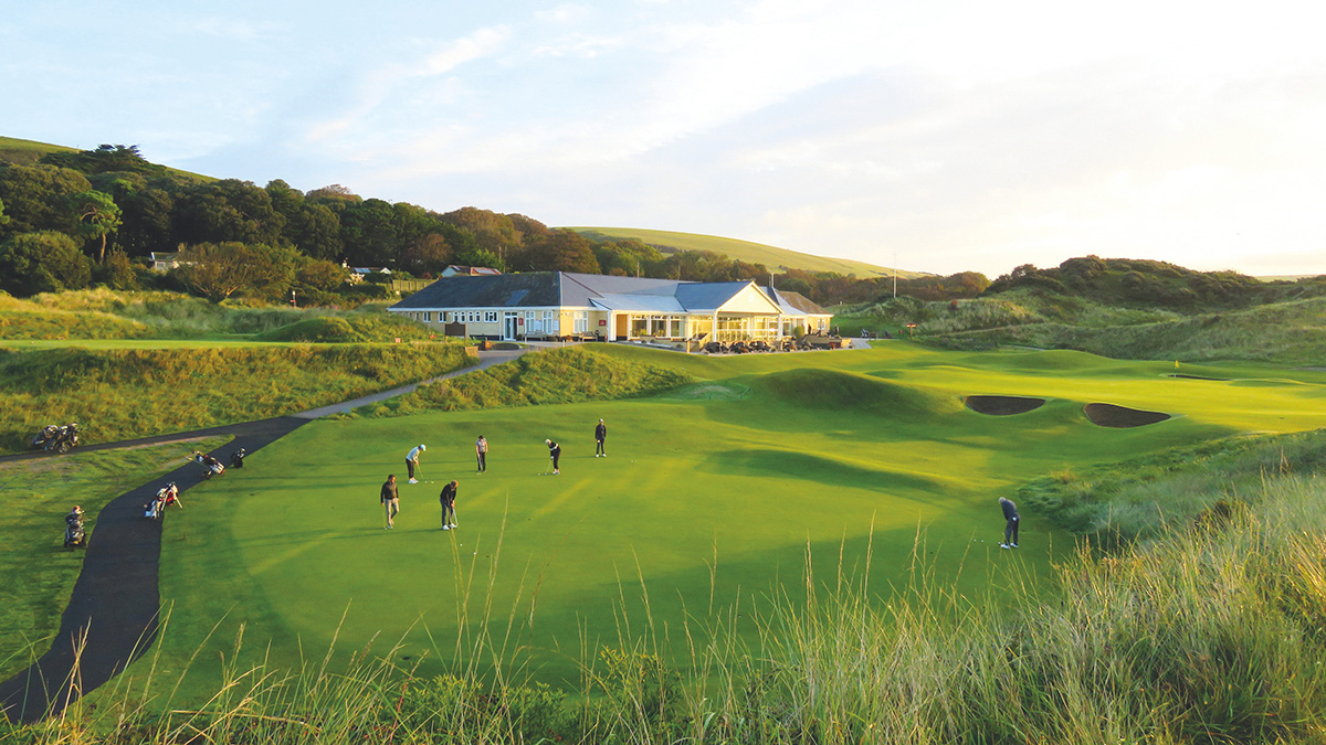 Saunton clubhouse.jpg