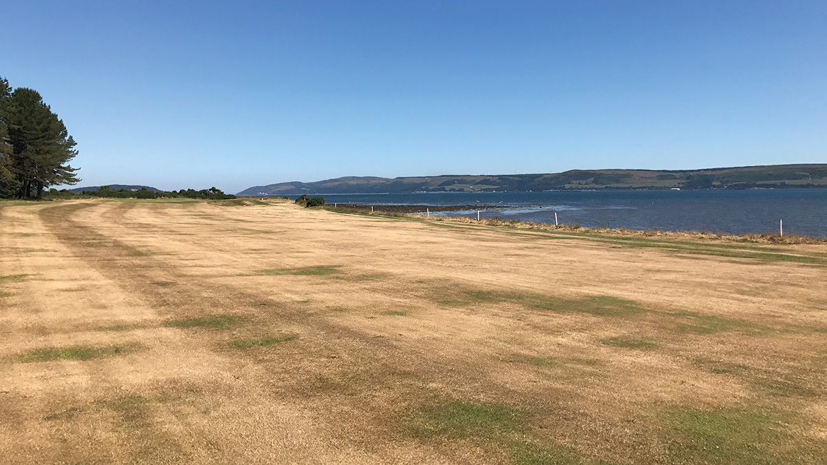 Drought conditions at Stranraer GC 2.jpg