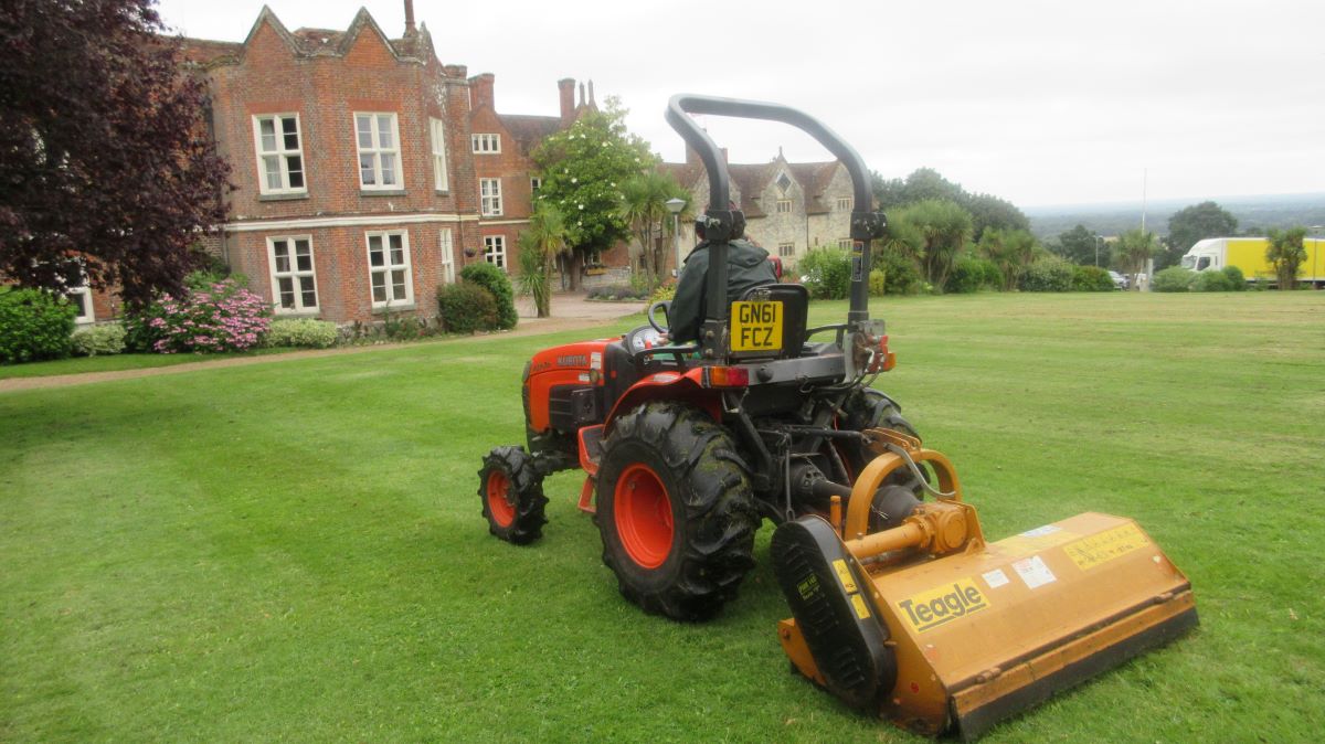 Tractor driving2.JPG