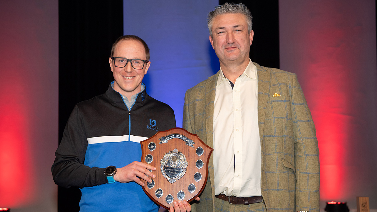 Ian Graham (right) with 2024 winner Dan Waring.jpg