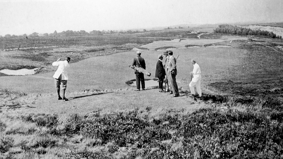 Historic picture of Broadstone's 14th hole.jpg